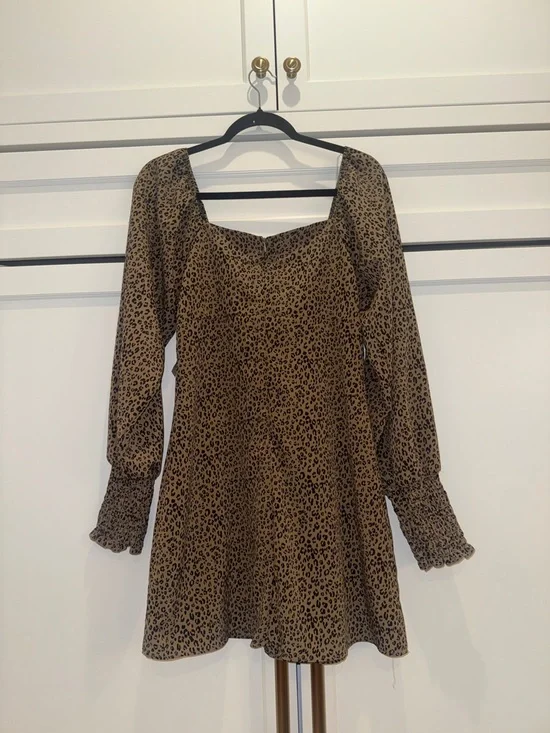 Altar'd State Brown Leopard Print Long Sleeve Mini Dress NWT - Picture 4 of 4